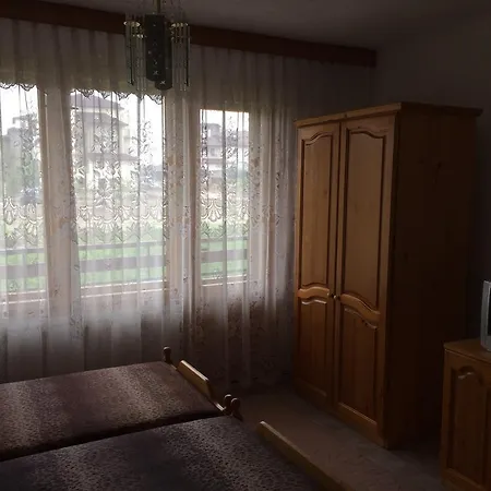בית הארחה Alexander House