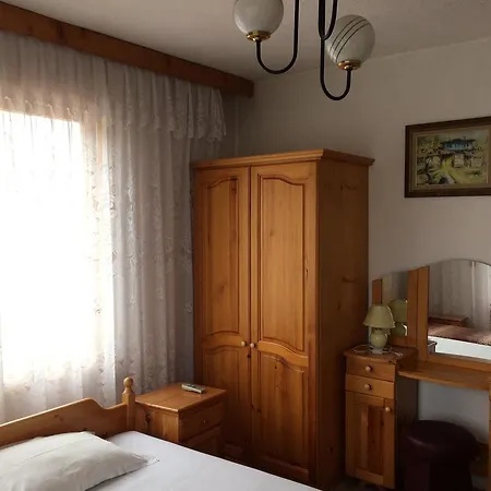 Alexander House בית הארחה בנסקו